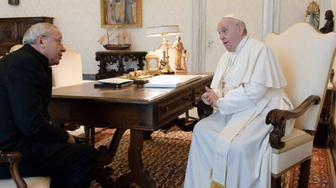 Rupnik, con el Papa, en 2022