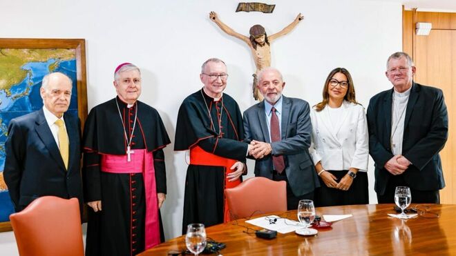 El cardenal Parolin visita al presidente de Brasil
