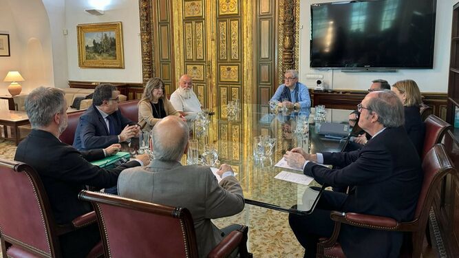 Ángel Gabilondo, con las víctimas de abusos