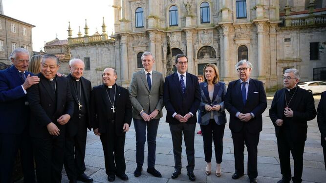 Los organizadores, con el presidente de la Xunta, Alfonso Rueda