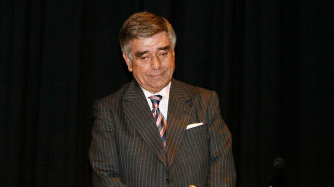 Ricardo de Ángel en un homenaje que le dedicaron antiguos alumnos de Deusto en 2006