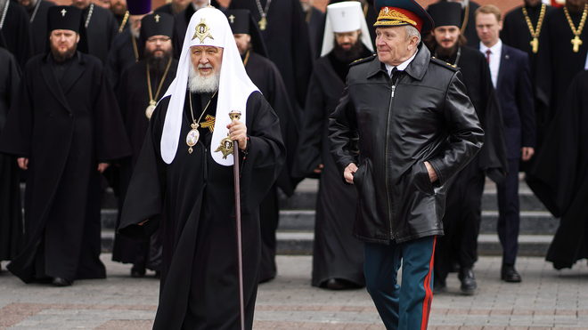 Kirill, en un homenaje al Soldado Desconocido en Moscú