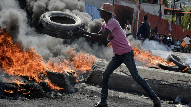 Protesta en las calles de Puerto Príncipe, capital de Haití