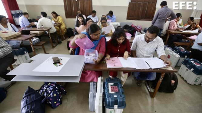Recuento en unas elecciones en la India