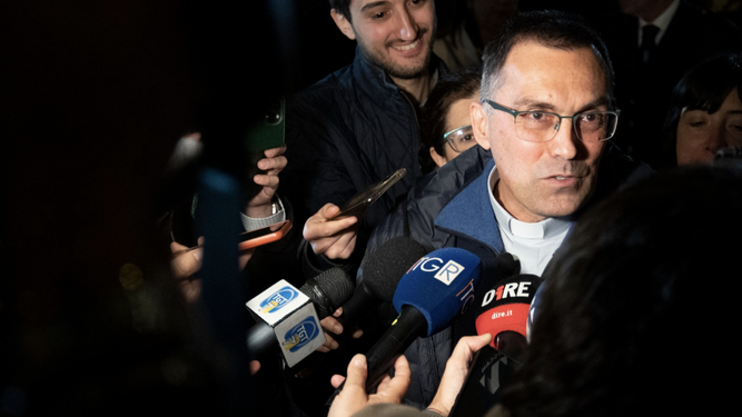 Gambelli, tras ser nombrado arzobispo de Florencia
