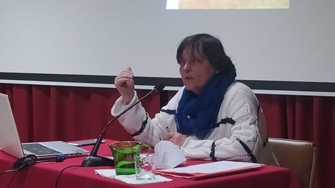 Carme Soto durante una conferencia