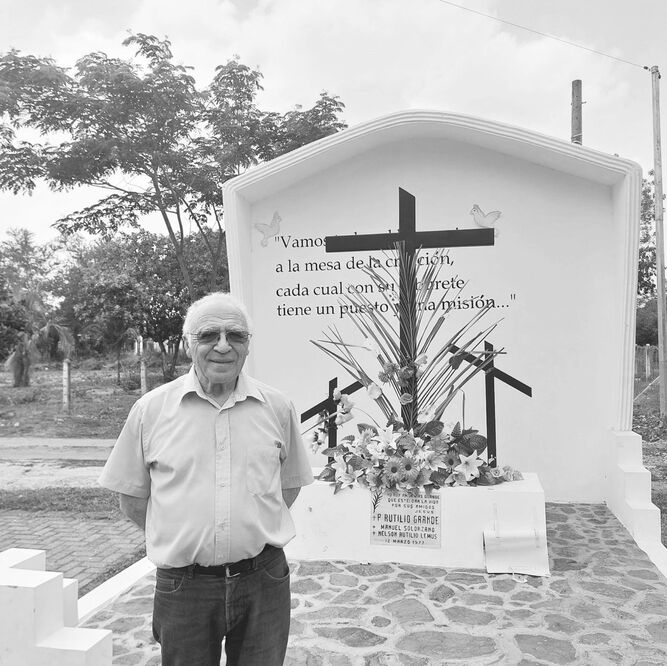 Monumento Las tres cruces. El Paisnal