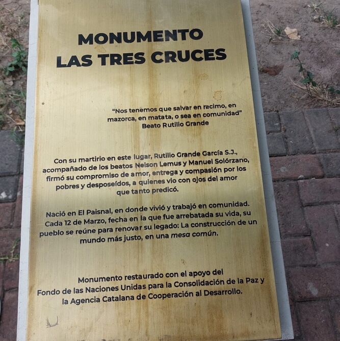 Monumento Las tres cruces