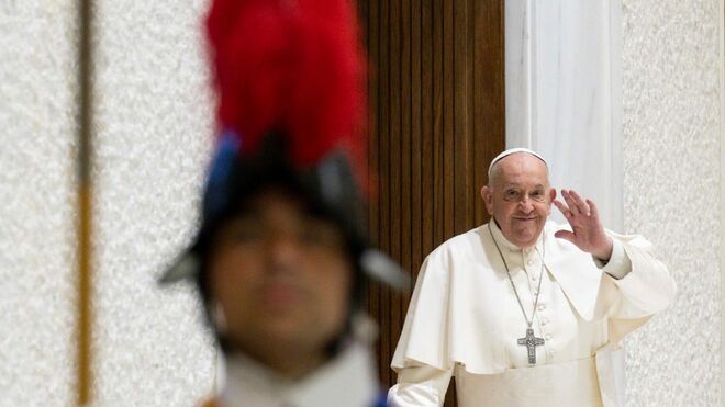 Un guardia suizo en una audiencia del Papa