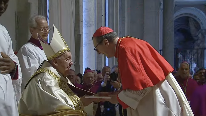 Francisco entrega de la Bula del Jubileo