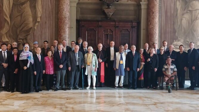 Los premios Nobel en el Vaticano durante el primer Encuentro Mundial de la Fraternidad Humana, en 2023