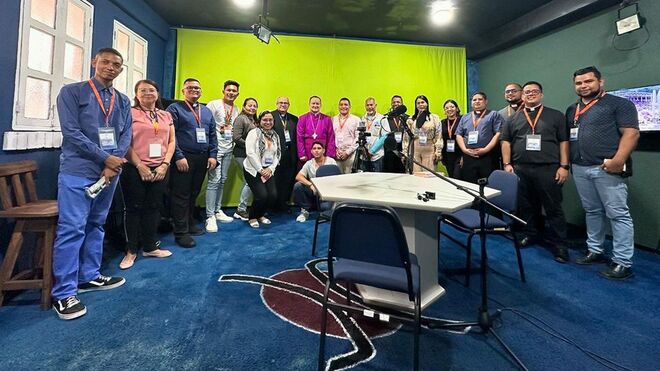 Representantes de la Iglesia visitan al Diario Católico de Venezuela