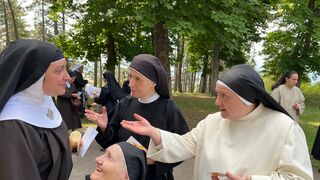 Misericordia en lo espiritual y tajantes en lo civil y judicial, es estar dentro de la corrección fraterna