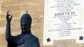 Estatua de Benedicto XIII
