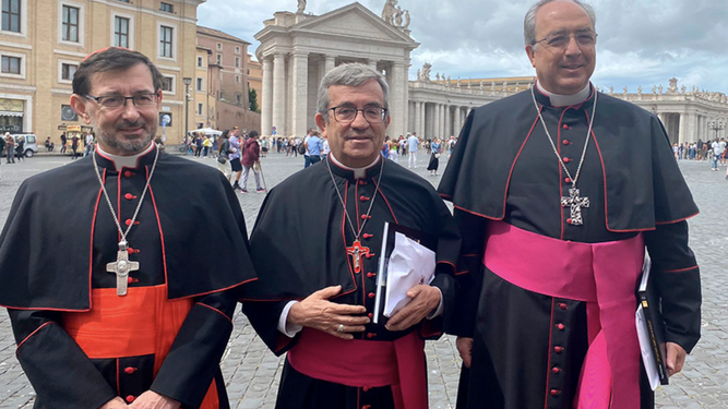 Argüello, Cobo y Magán, con los medios