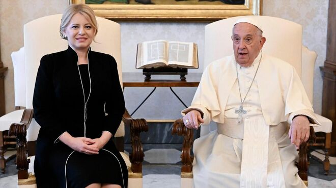 Francisco y Zuzana Caputová, presidenta de la República Eslovaca