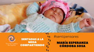 Sentadas a la mesa compartiendo