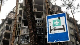 Francisco envía medicamentos de emergencia a Ucrania