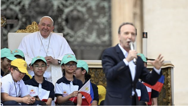 Roberto Benigni ante el Papa