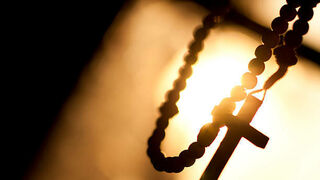 Mientras no cambiemos los criterios ( para todos), están en su derecho