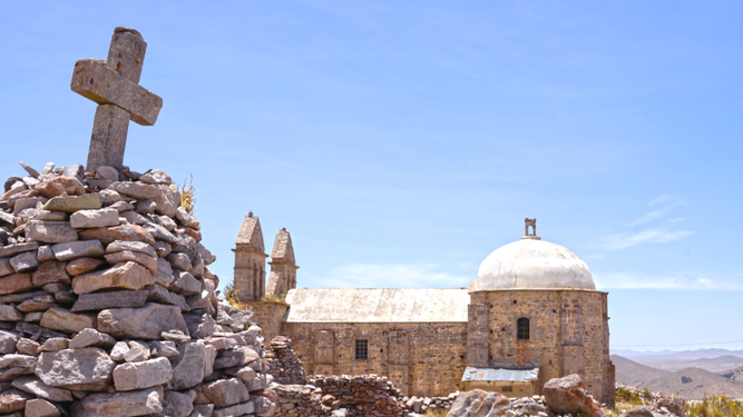Imagen de la capilla, el calvario y el templo de la Virgen de las Letanías