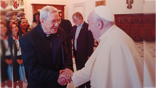 Mons. Cob con el Papa Francisco