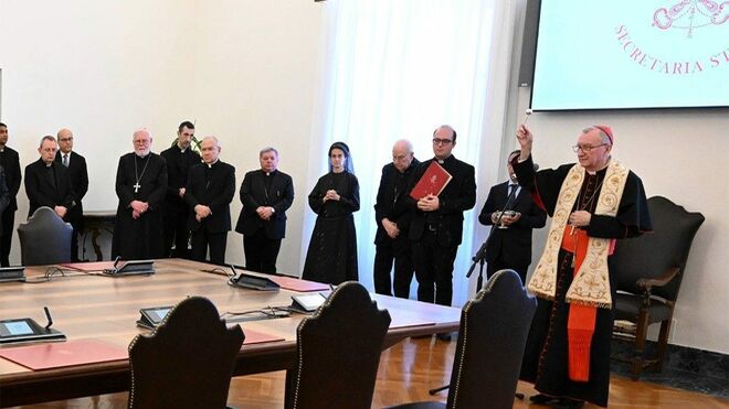 Parolin bendice las instalaciones