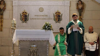 Cobo durante la lectura de su homilía