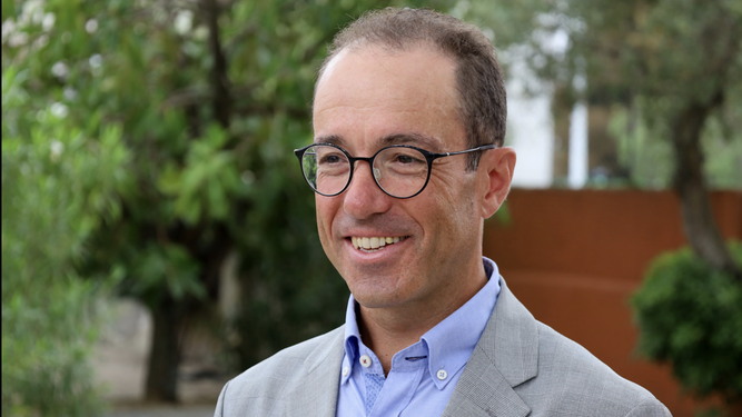 El misionero portugués Nuno Lima, párroco de Osaka