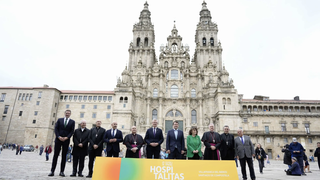 Foto de familia de la inauguración de Hospitalitas en Santiago