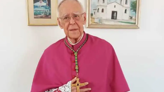Monseñor Roberto Lückert León