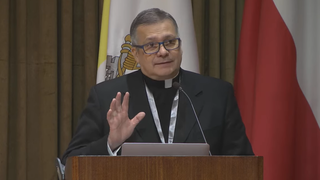 Mons. Lucio Ruiz invitó a no temer a la cultura digital y a habitarla para evangelizar