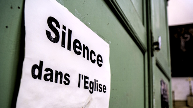 El silencio de los obispos franceses