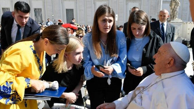Francisco, con las mujeres ucranianas