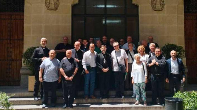 Miembros del SARCU con el cardenal Cobo