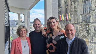 El decano de la ciudad de Colonia, Robert Kleine (a la derecha)