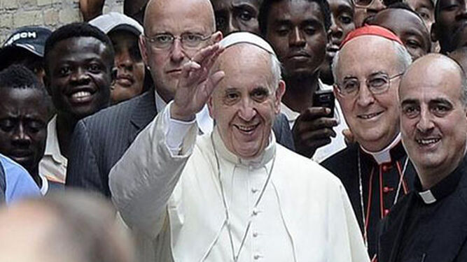 Giovanni La Manna , con el Papa en el Cetro Astalli en una foto de archivo