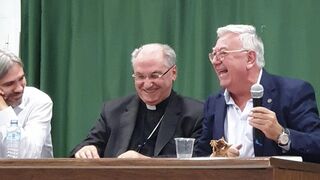 Don Celso se va contento..