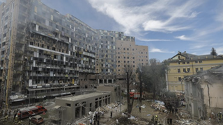 Obispo de Kiev desde el hospital infantil