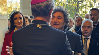 García Cuerva saluda al presidente Milei: