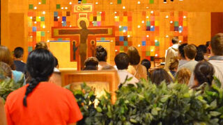 Jóvenes en un encuentro de Taizé