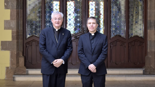 Josep-Lluís Serrano, con el arzobispo Joan-Enric Vives
