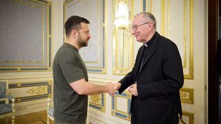 Parolin, con Zelensky