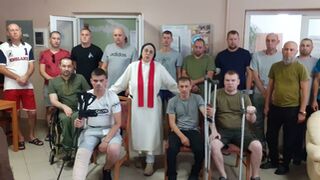 Sor Lucía, con los enfermos