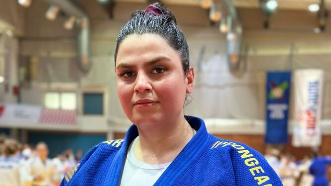 La judoca iraní Mahboubeh Barbari Zharfi