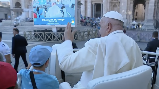 Papa y monaguillos
