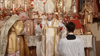 Da Silva tras su falsa ordenación episcopal