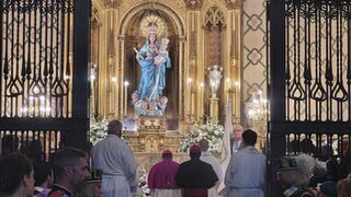 Bernardito Auza: “Uno de los actos más bellos y significativos de la devoción popular de Vitoria está en el Rosario de la Aurora”