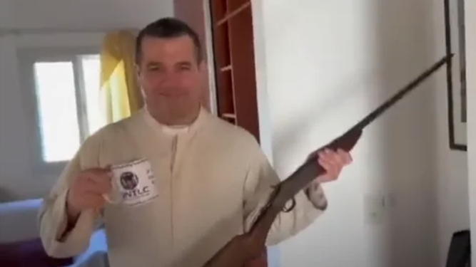 El cura con la escopeta