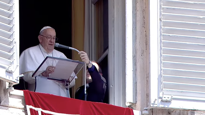 El Papa, en el Angelus